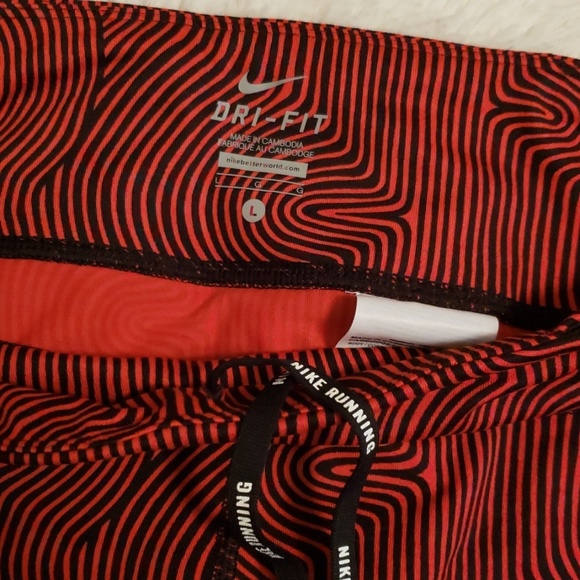 NIKE NWT runner leggings - Picture 3 of 8